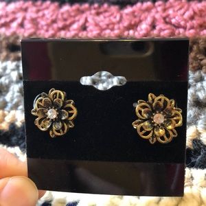 Gold Tone Flower with Gem Earrings
